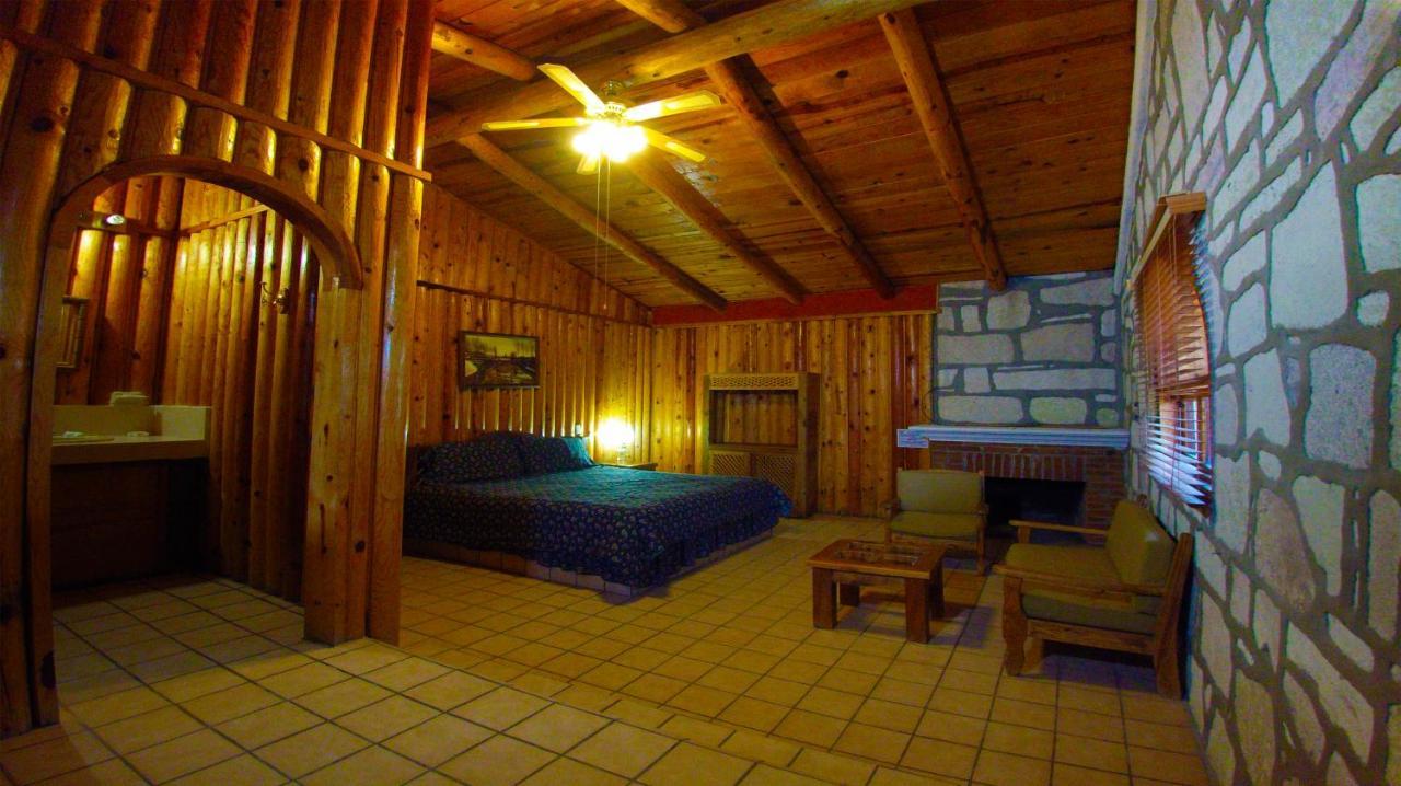 Hotel Mansion Tarahumara Areponapuchi Exterior photo